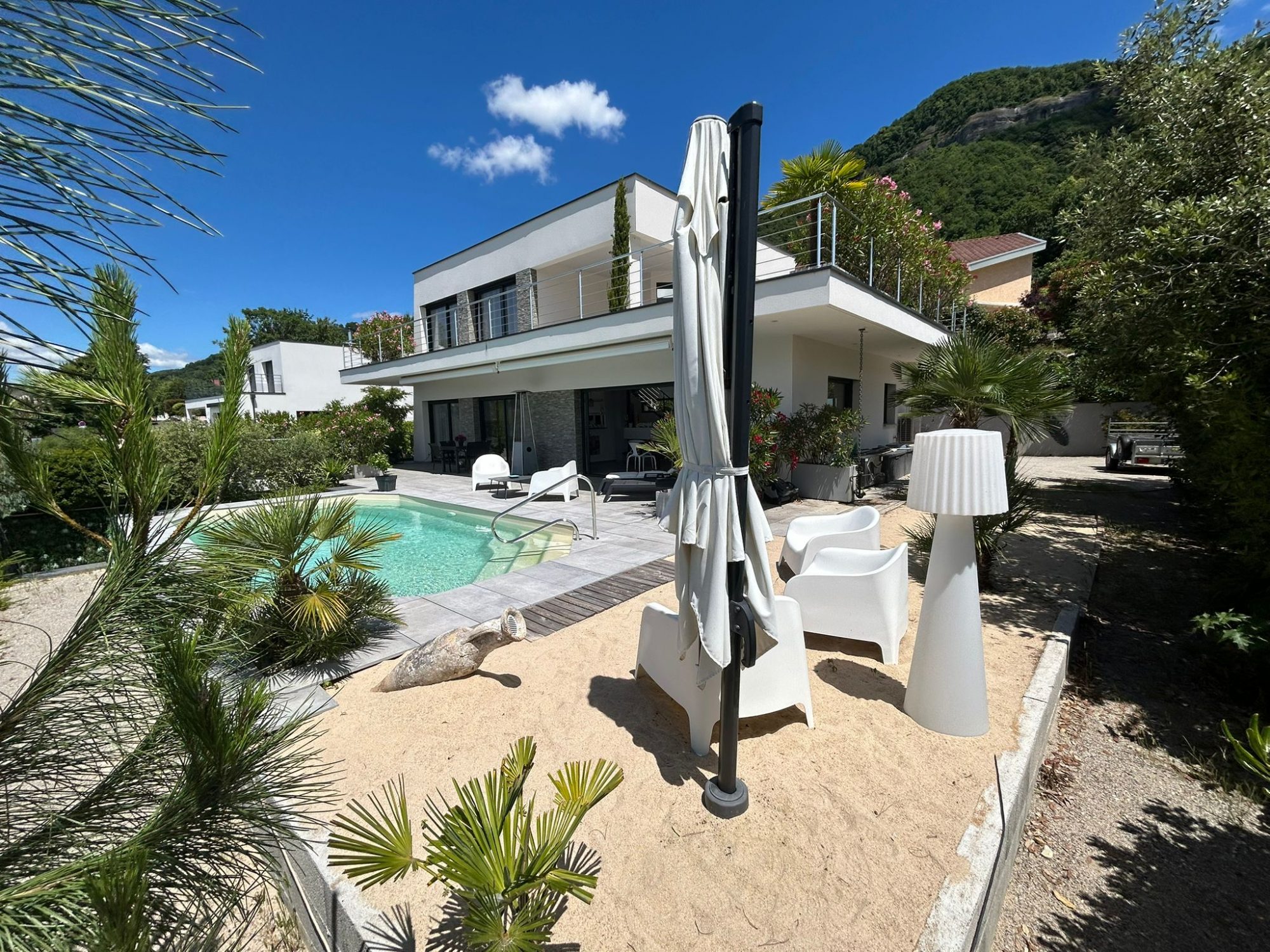 Maison 4 pièces 250 m² · à Voiron · 250 m² · 915 000 €
