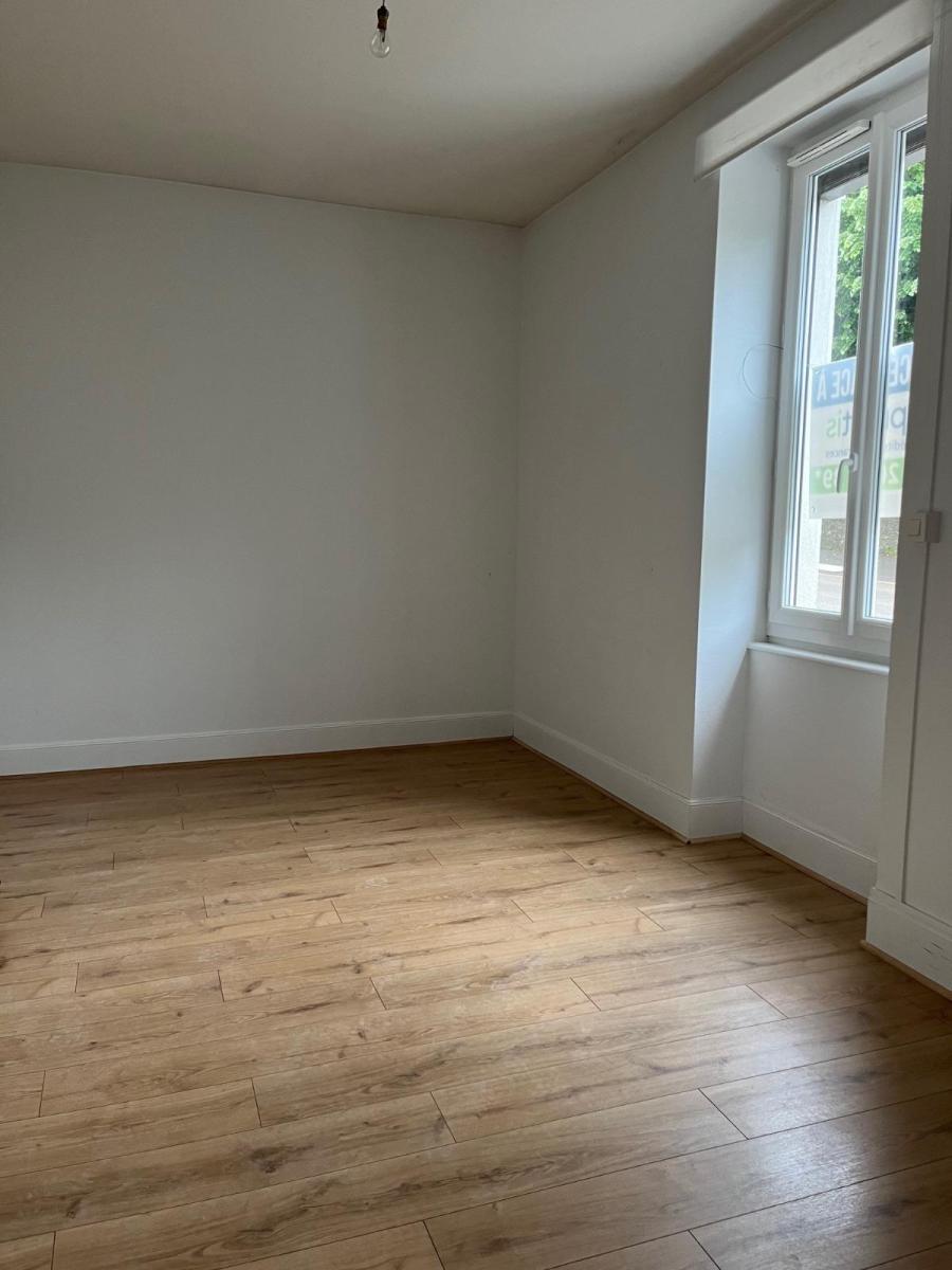 Appartement 2 pièces 63 m² · à Montrevel-en-Bresse · 62,6 m² · 550 €/mois