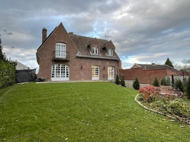 Maison 6 pièces 139 m² · à Bauvin · 139 m² · 470 000 €
