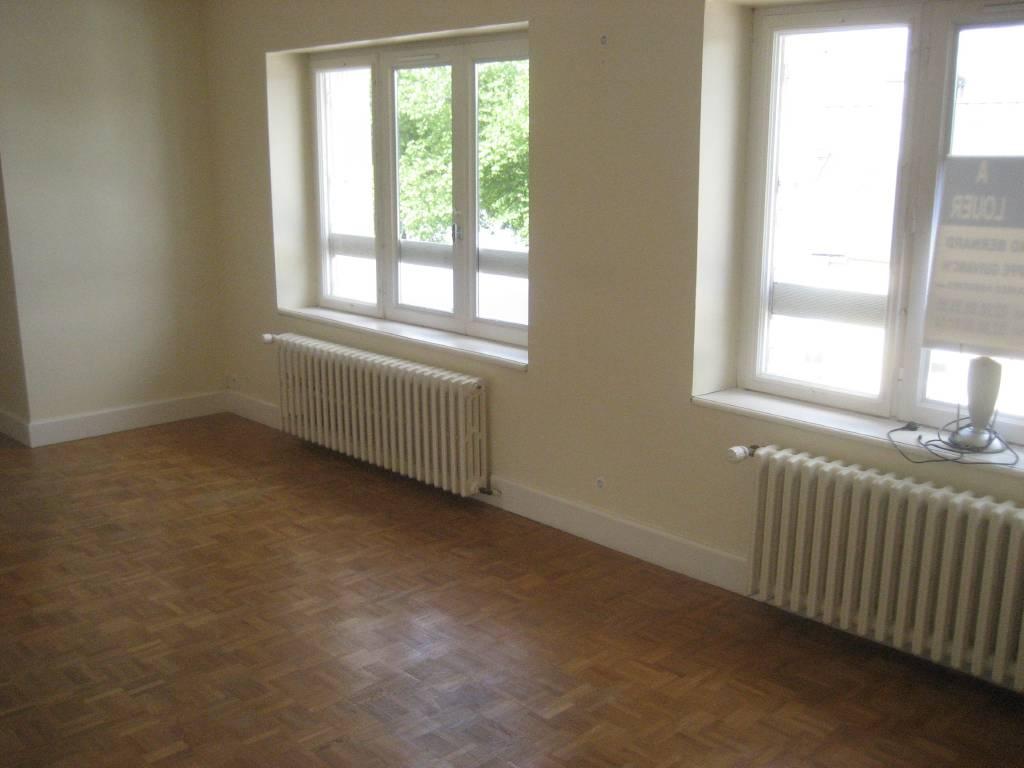 Appartement 5 pièces 78 m² · à Huelgoat · 78 m² · 590 €/mois