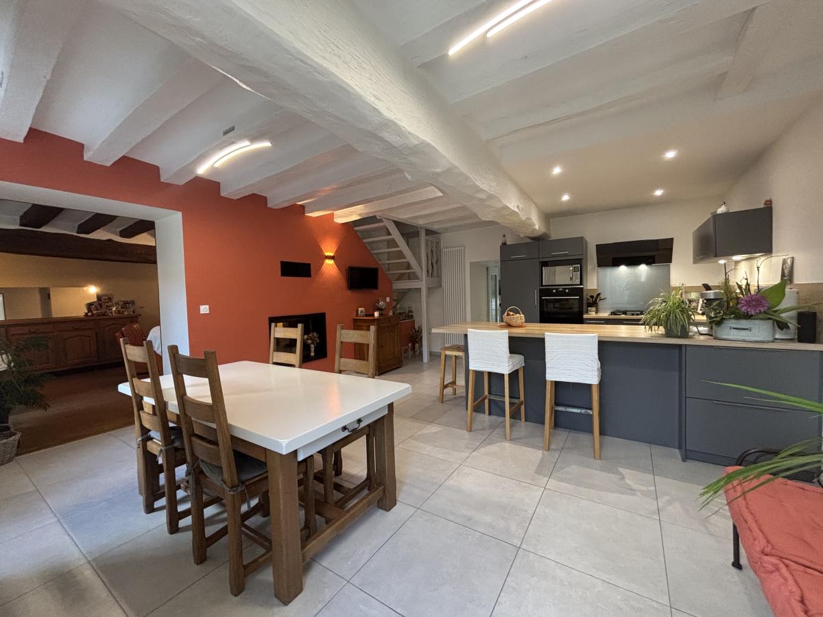 Maison 5 pièces 138 m² · à Saint-Germain-des-Prés · 138 m² · 285 660 €