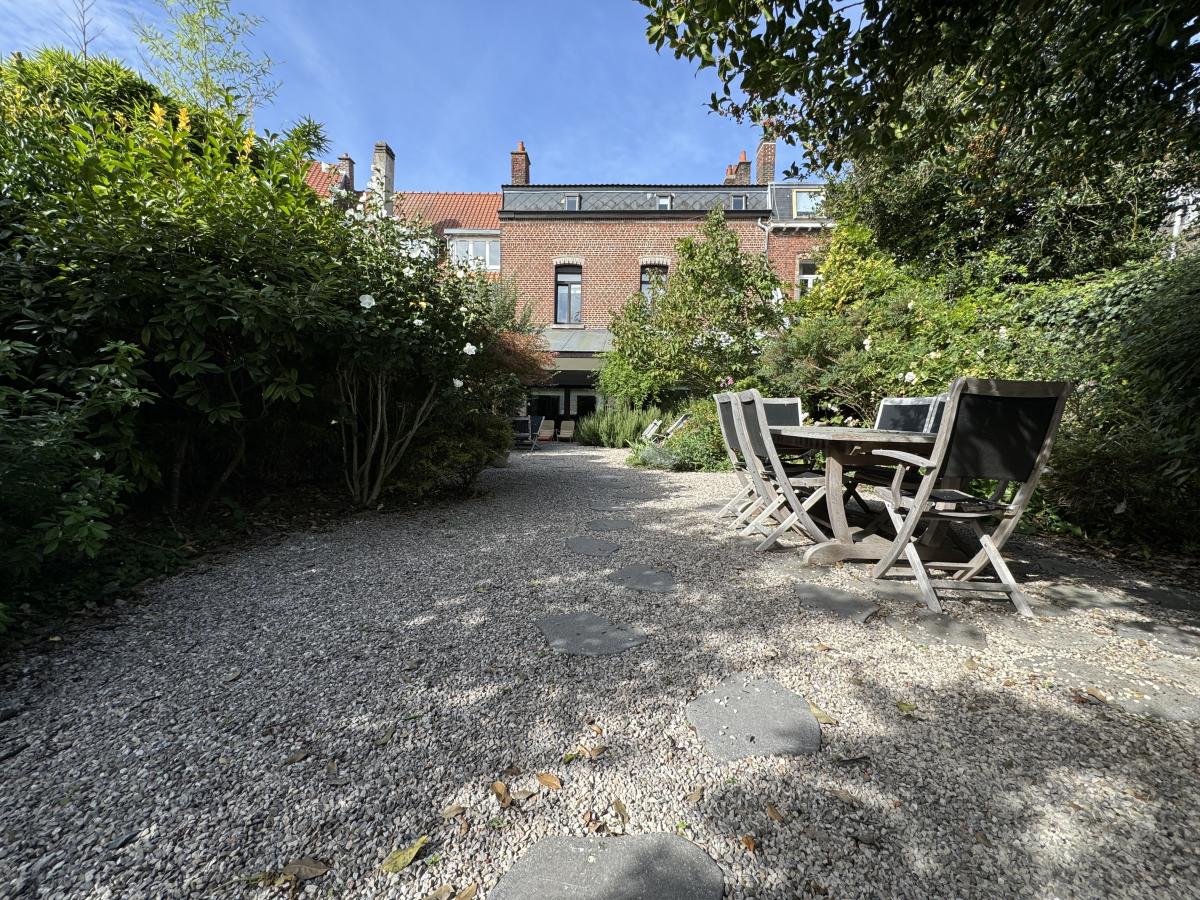 Maison 7 pièces 250 m² · à Valenciennes · 250 m² · 599 990 €