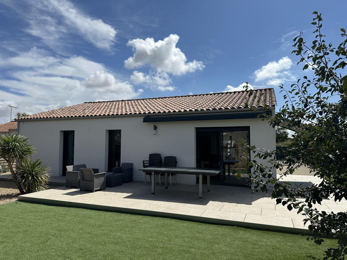 Maison 153 m² · à Saint-Michel-en-l'Herm · 153 m² · 385 800 €
