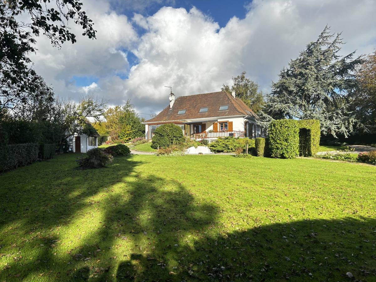 Maison 12 pièces 223 m² · à Bazinghen · 223 m² · 638 000 €