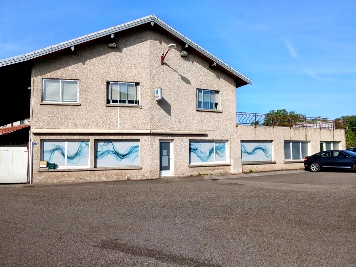 Maison 7 pièces 324 m² · à L'Isle-sur-le-Doubs · 324 m² · 269 000 €