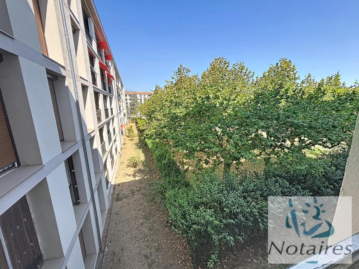 Appartement 3 pièces 55 m² · à Salon-de-Provence · 54,8 m² · 80 000 €