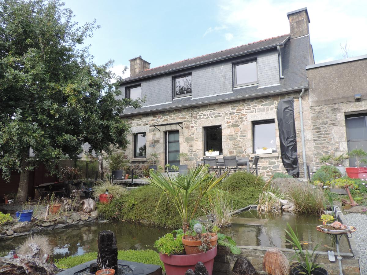 Maison 9 pièces 150 m² · à Louargat · 150 m² · 360 300 €