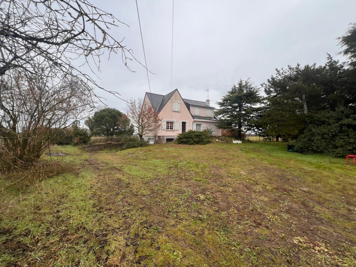 Maison 4 pièces 102 m² · à Vivy · 102 m² · 201 400 €