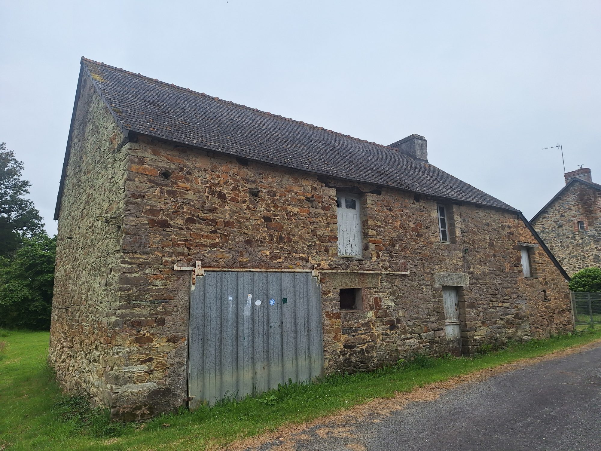 Maison 2 pièces 125 m² · à Bains-sur-Oust · 125 m² · 85 200 €
