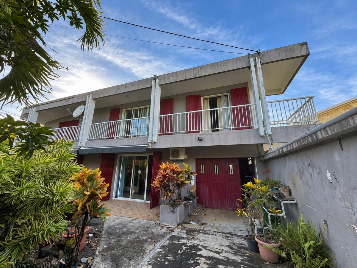 Maison 6 pièces 200 m² · à Petite-Île · 200 m² · 511 700 €