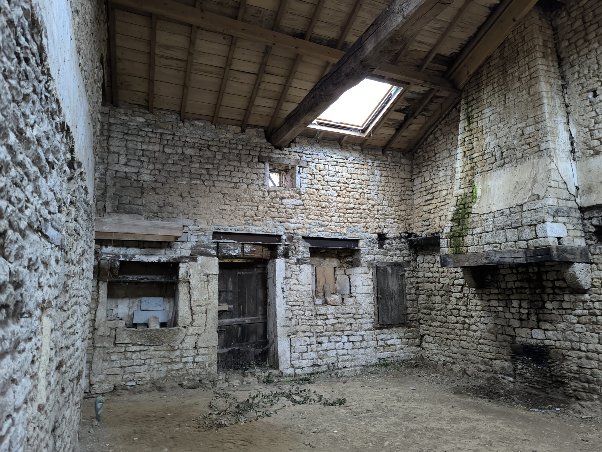 Maison 2 pièces 80 m² · à Chef-Boutonne · 80 m² · 53 500 €