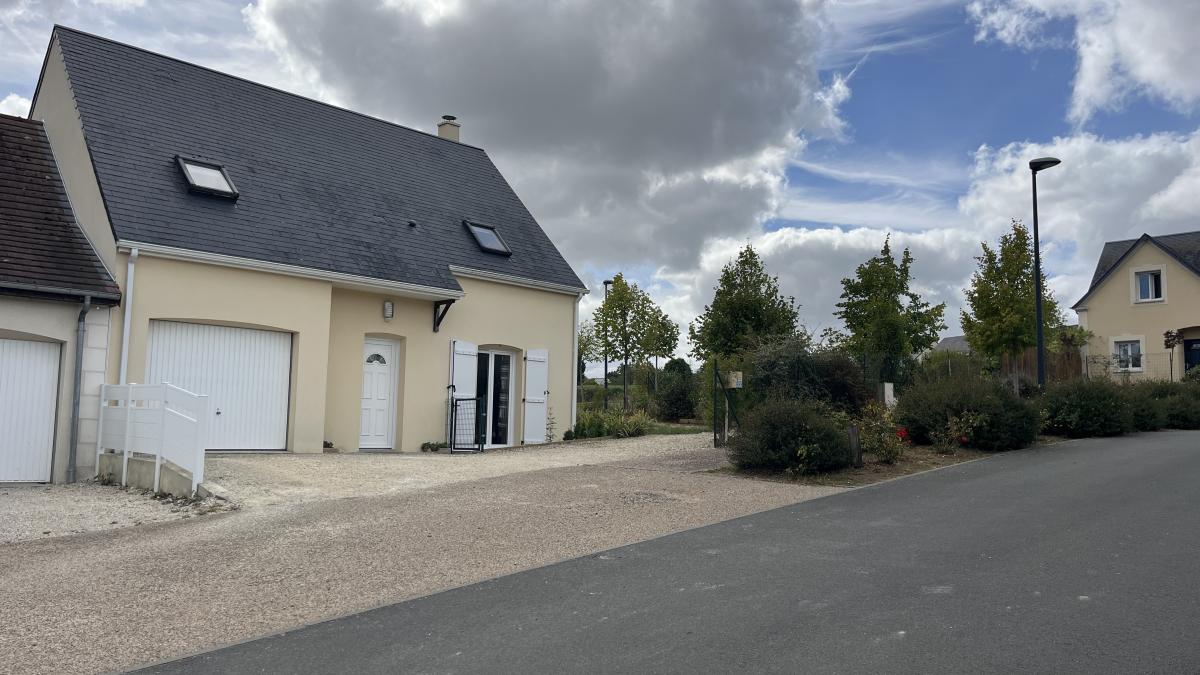 Maison 4 pièces 98 m² · à Saint-Étienne-de-Chigny · 98 m² · 248 640 €