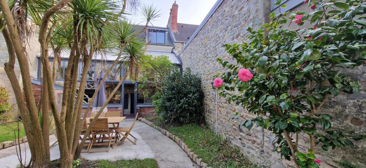 Maison 6 pièces 106 m² · à Cherbourg-en-Cotentin · 106 m² · 382 600 €
