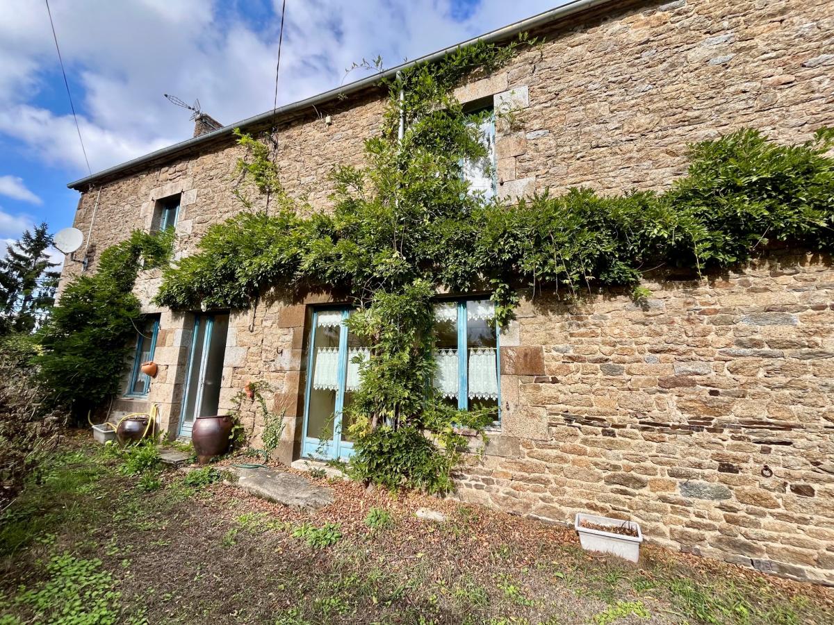 Maison 9 pièces 4231 m² · à Baguer-Morvan · 4 231 m² · 252 120 €