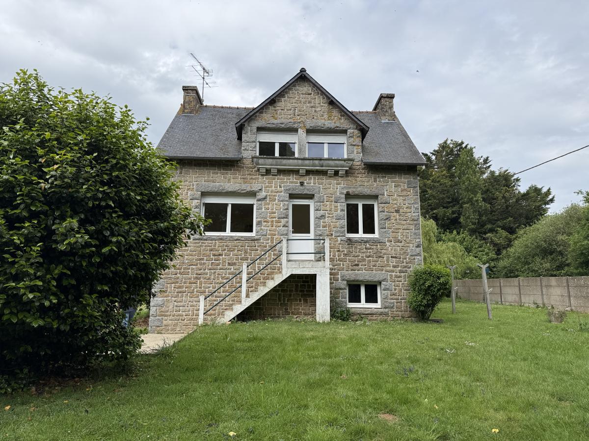 Maison 5 pièces 72 m² · à Plumieux · 71,7 m² · 149 480 €