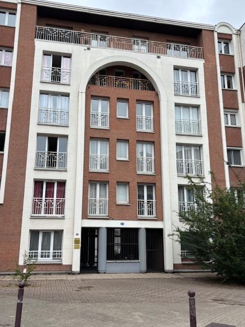 Immeuble 40 m² · à Lille · 40,2 m² · 140 000 €