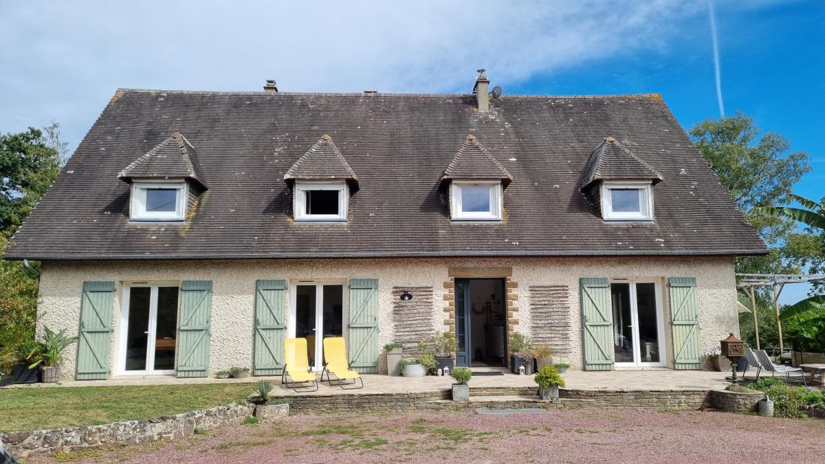 Maison 6 pièces 230 m² · à Carantilly · 230 m² · 313 352 €