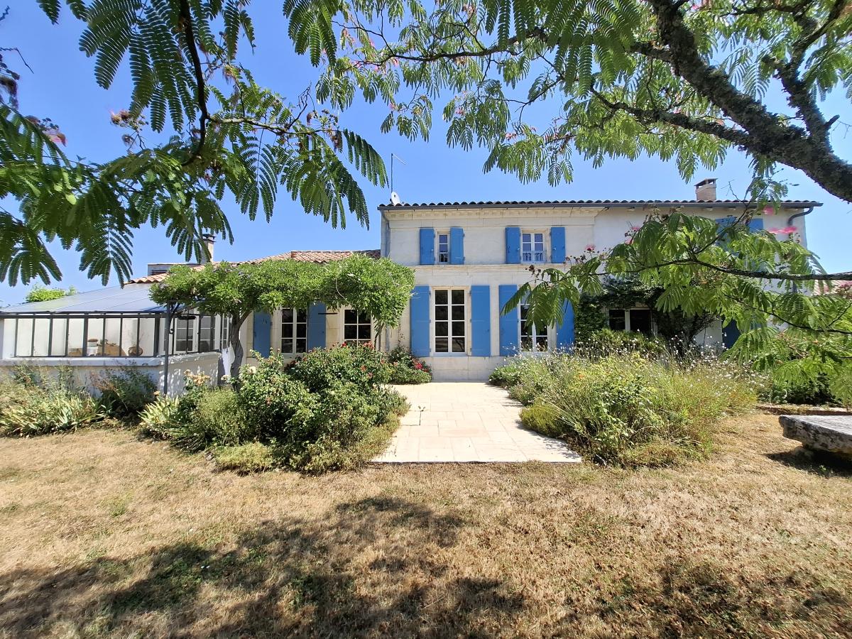 Maison 7 pièces 190 m² · à Fontcouverte · 190 m² · 455 000 €