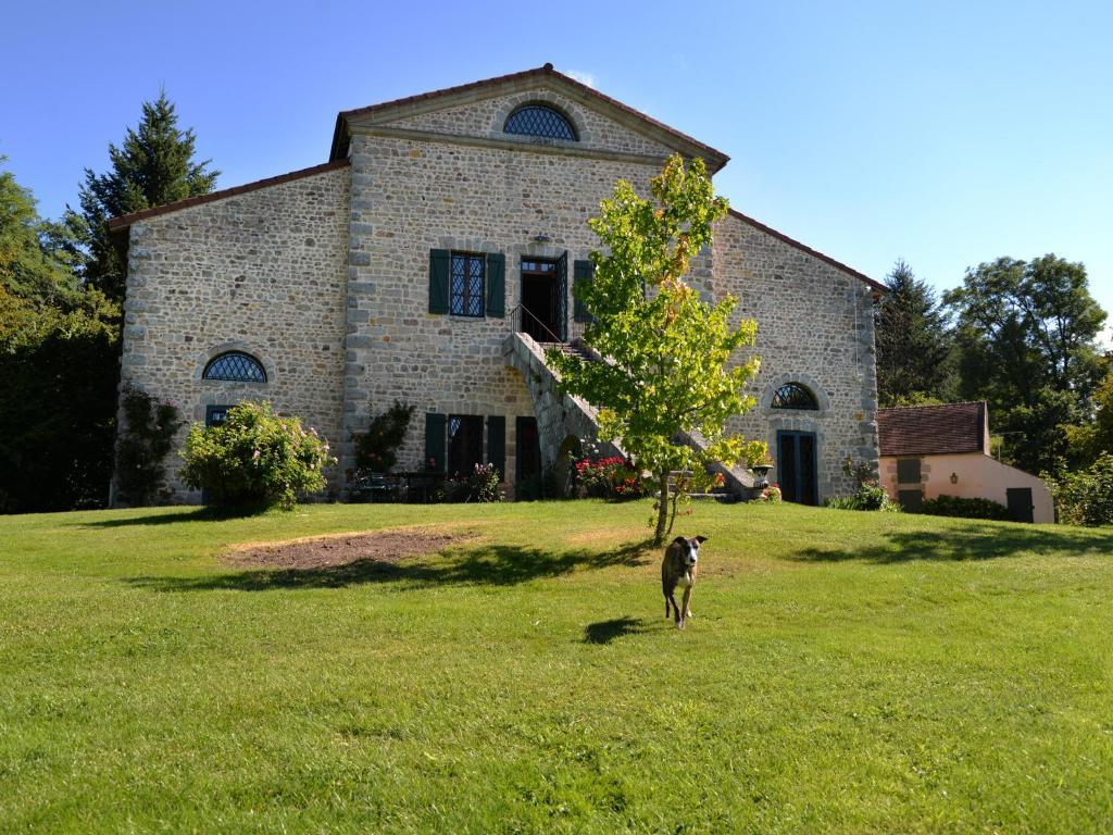 Maison 11 pièces 492 m² · à La Boulaye · 492 m² · 900 000 €
