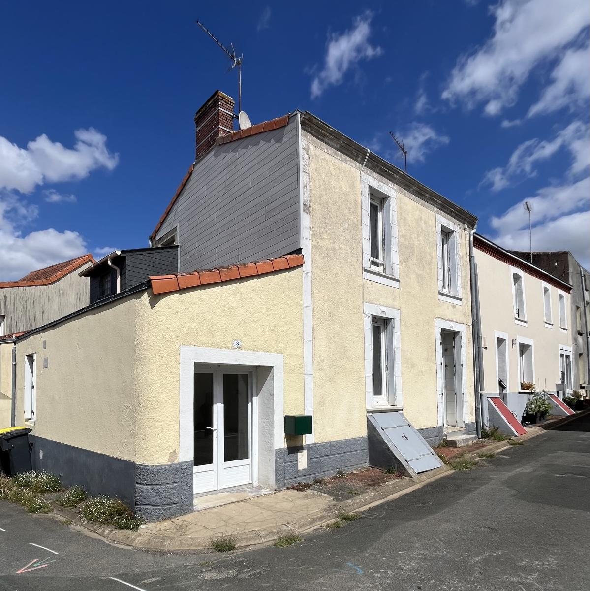 Maison 4 pièces 83 m² · à Montrevault-sur-Èvre · 83 m² · 118 800 €
