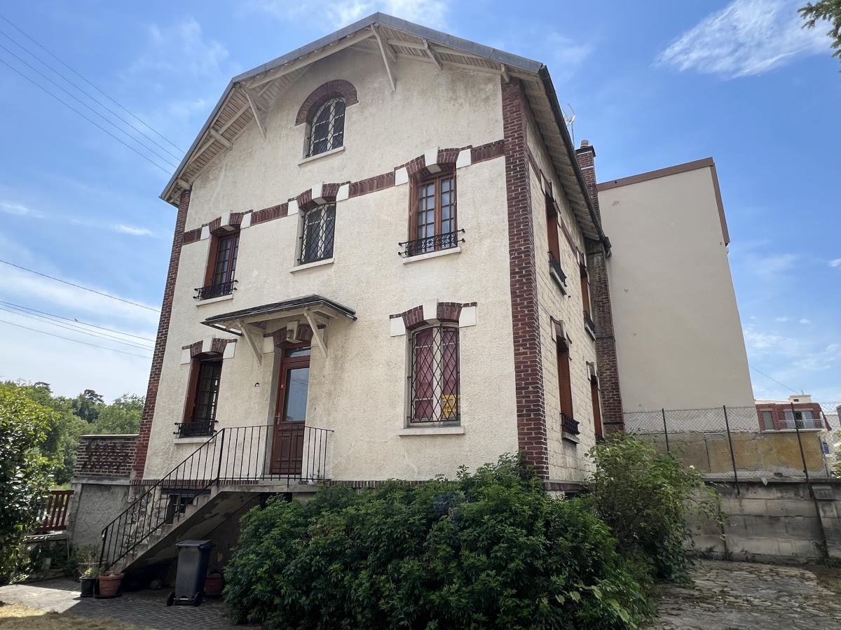 Maison 7 pièces 141 m² · à Creil · 141 m² · 294 000 €