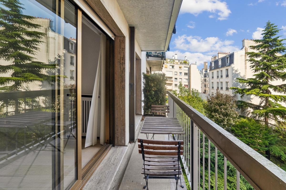 Appartement 2 pièces 57 m² · à Paris 16e Arrondissement · 56,9 m² · 670 000 €