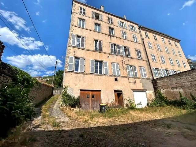 Appartement 7 pièces 170 m² · à Thiers · 169,5 m² · 84 000 €