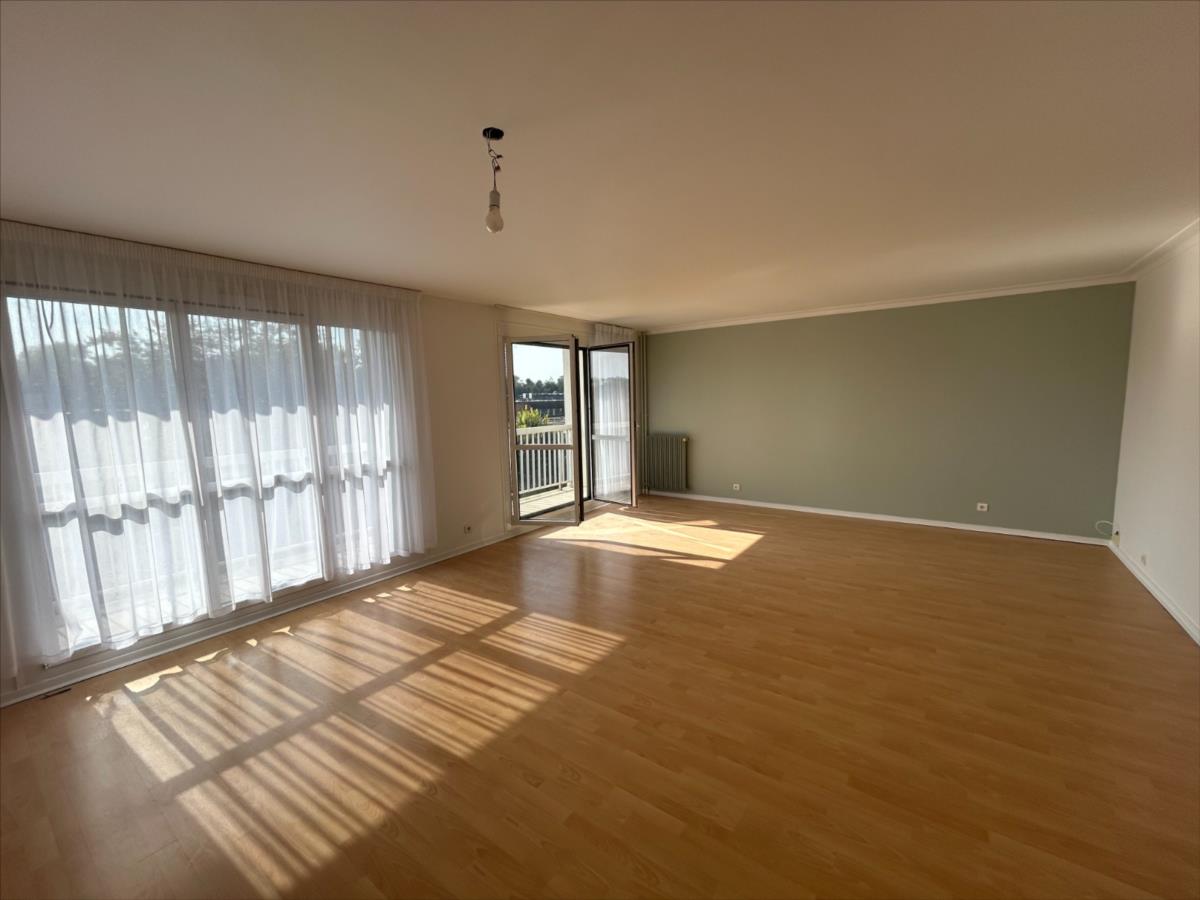 Appartement 5 pièces 109 m² · à Reims · 108,8 m² · 253 000 €