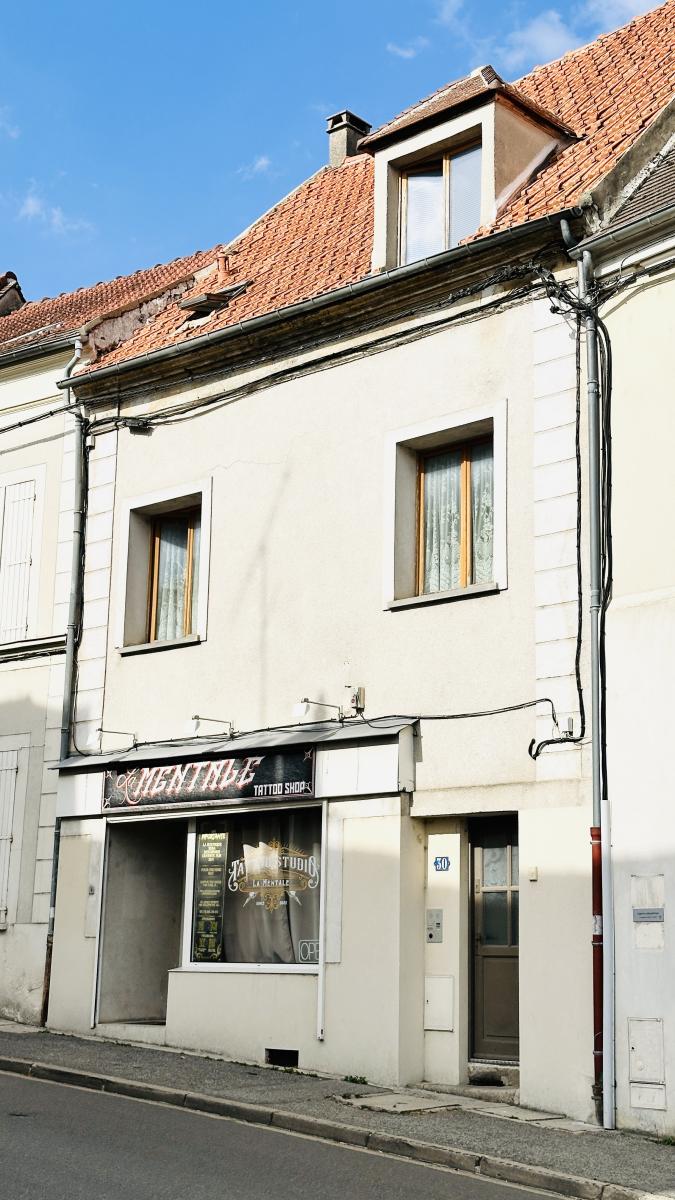 Immeuble 250 m² · à Chaumes-en-Brie · 250 m² · 489 000 €