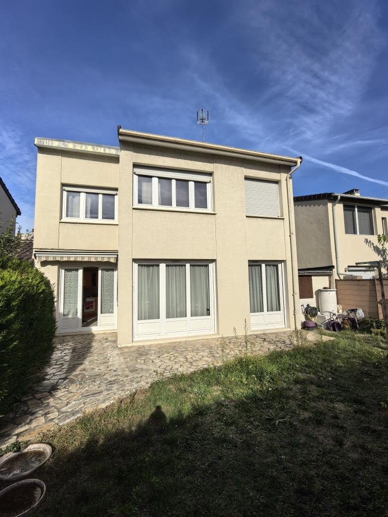 Maison 5 pièces 107 m² · à Pierrelaye · 107 m² · 326 600 €