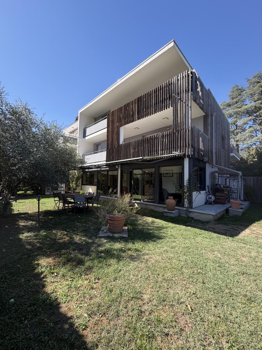 Appartement 4 pièces 101 m² · à Saint-Martin-d'Hères · 100,7 m² · 380 000 €
