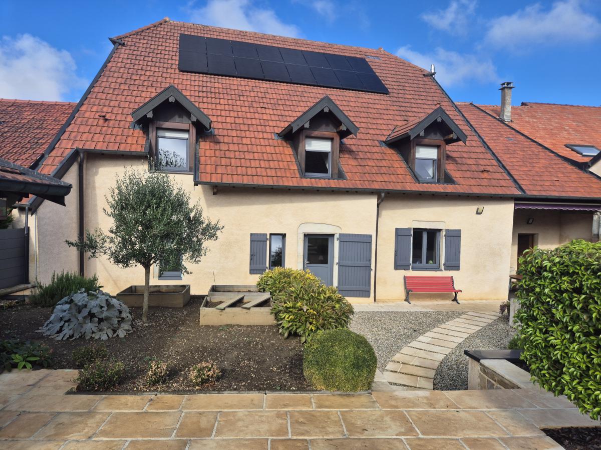 Maison 212 m² · à Pouilley-Français · 212 m² · 550 000 €