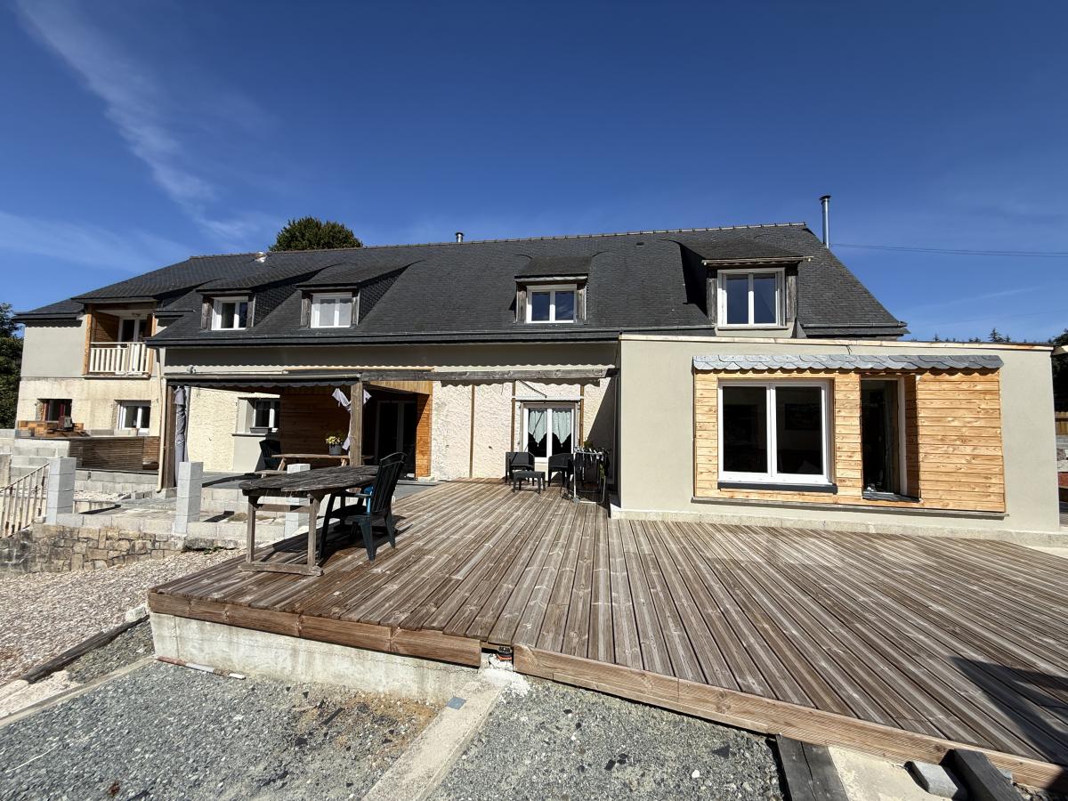Maison 8 pièces 288 m² · à Ploumagoar · 288 m² · 468 000 €