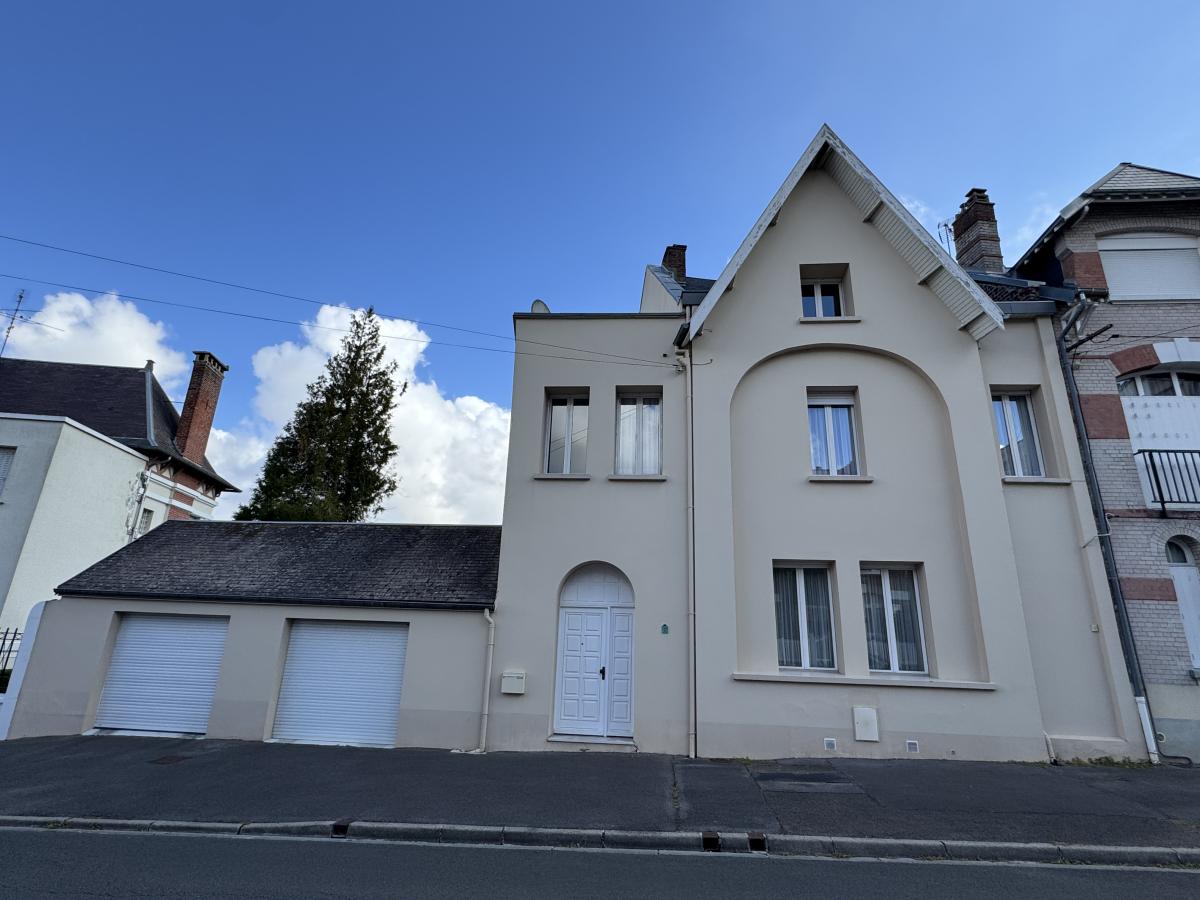 Maison 7 pièces 229 m² · à Saint-Quentin · 228,9 m² · 345 000 €