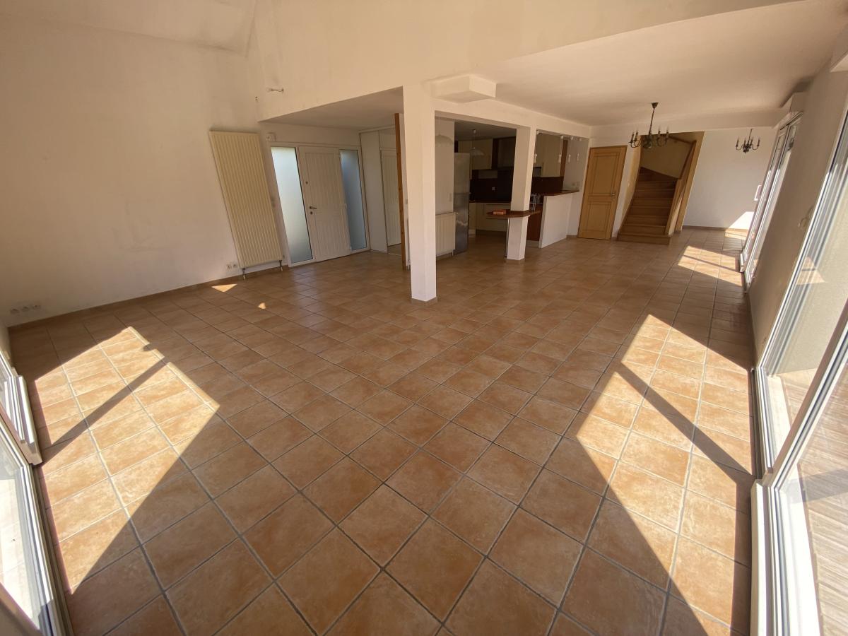 Maison 6 pièces 168 m² · à Croisilles · 168 m² · 391 875 €