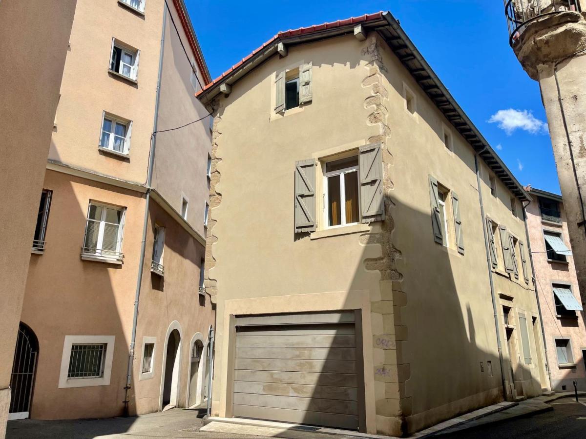 Maison 6 pièces 203 m² · à Tournon-sur-Rhône · 203 m² · 235 000 €