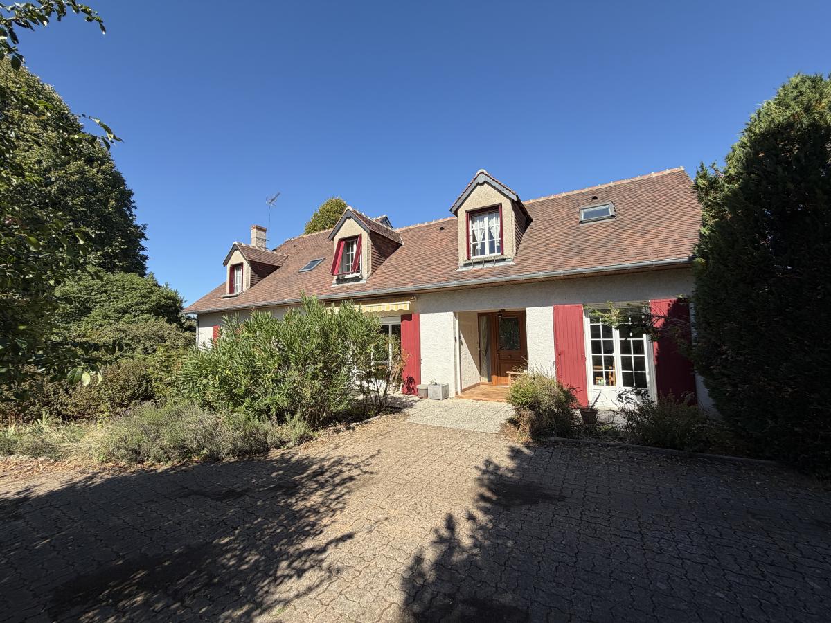 Maison 8 pièces 219 m² · à Chanceaux-sur-Choisille · 219 m² · 519 980 €