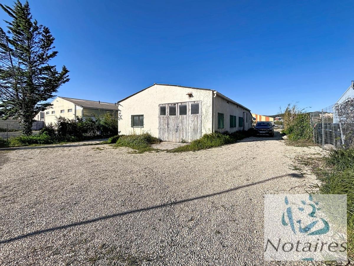 Hangar professionnel ZAC de la Gandonne · à Salon-de-Provence · 212 m² · 300 000 €