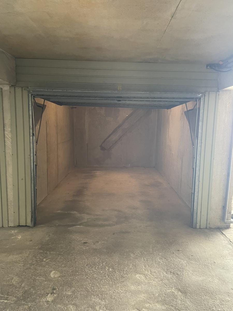 Parking 14 m² · à Nantes · 13,8 m² · 23 500 €