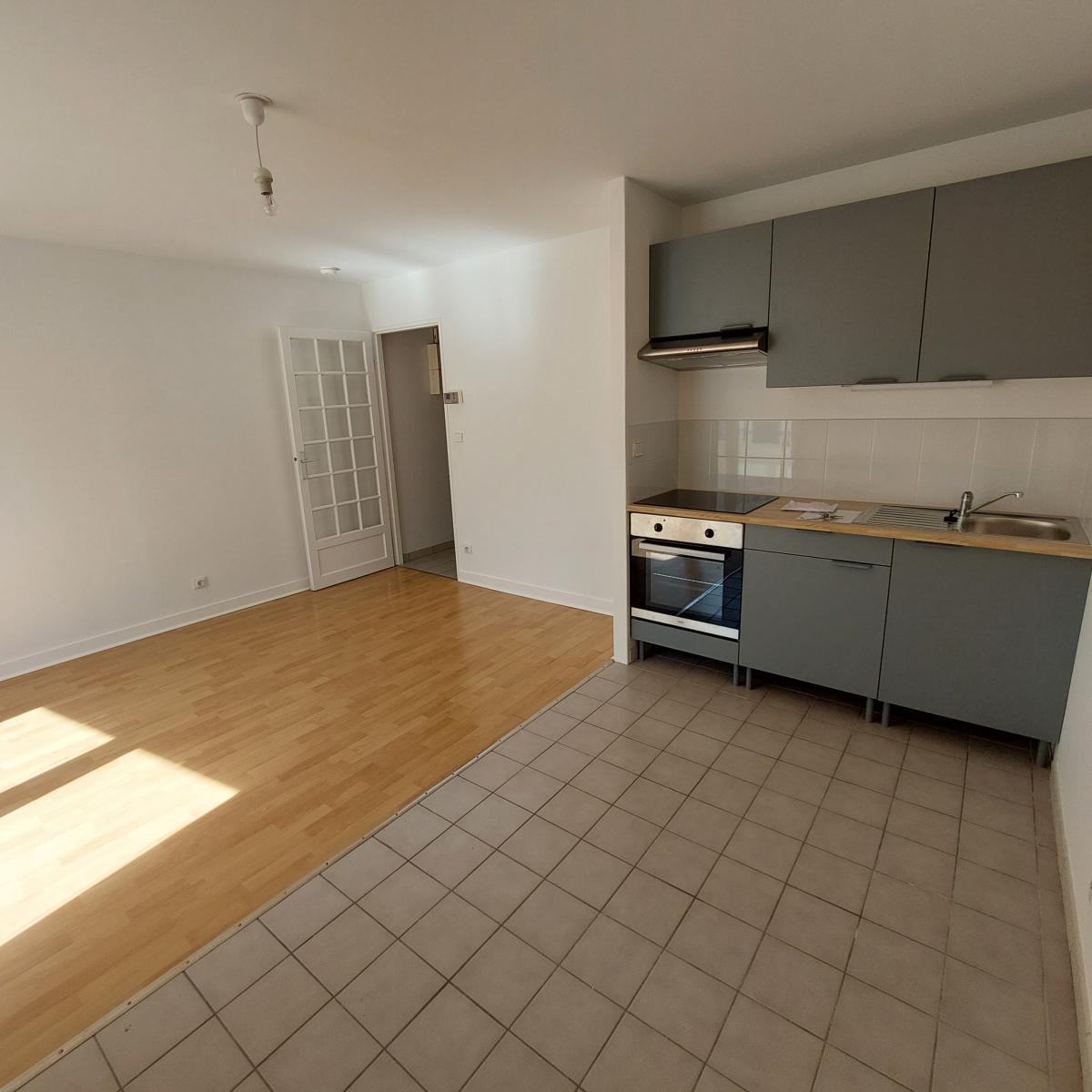 Appartement 1 pièce 27 m² · à Reims · 27,3 m² · 480 €/mois