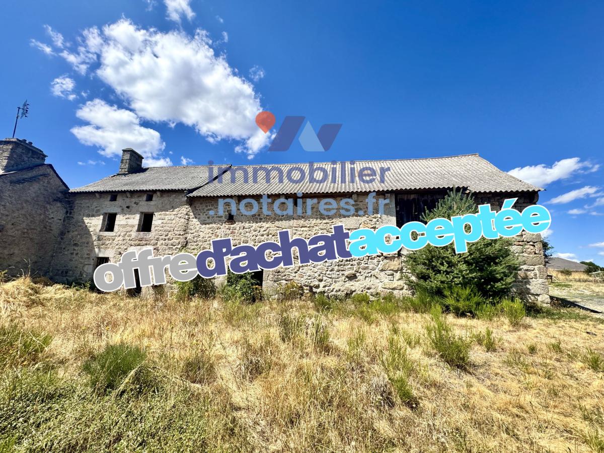 Maison 380 m² · à La Fage-Saint-Julien · 380 m² · 40 000 €