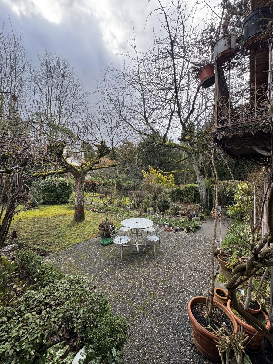Maison 8 pièces 161 m² · à Besançon · 160,6 m² · 345 000 €