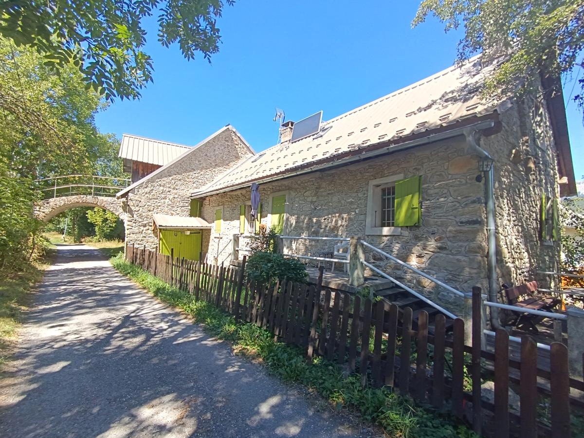 Maison 3 pièces 85 m² · à Seyne · 85 m² · 282 000 €