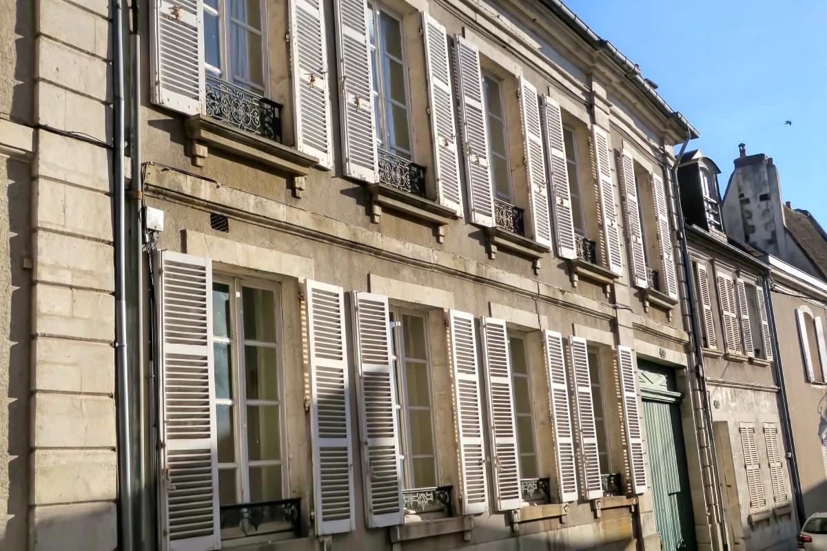 Maison 10 pièces 259 m² · à Bourges · 259 m² · 520 000 €