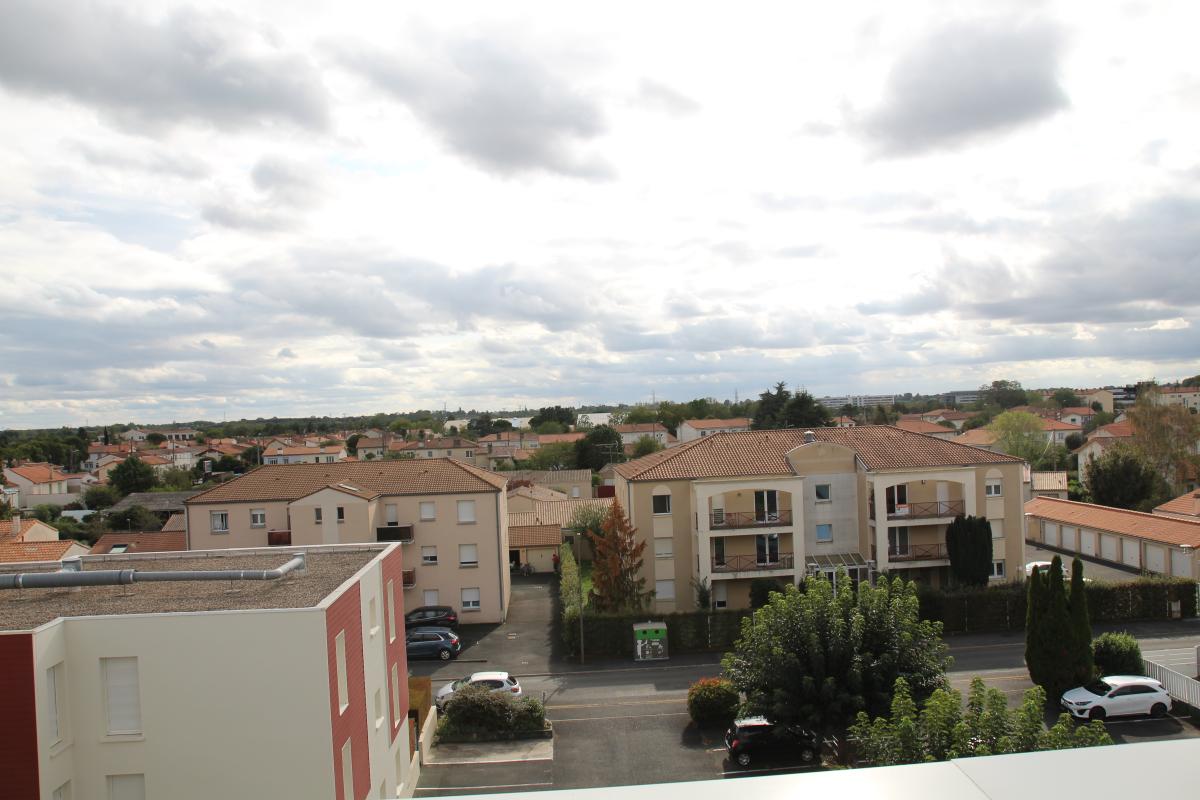 Appartement 7 pièces 129 m² · à Niort · 128,6 m² · 418 000 €