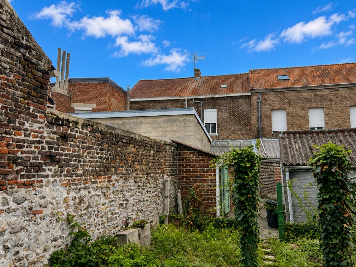 Maison 6 pièces 138 m² · à Vieux-Condé · 138 m² · 121 000 €