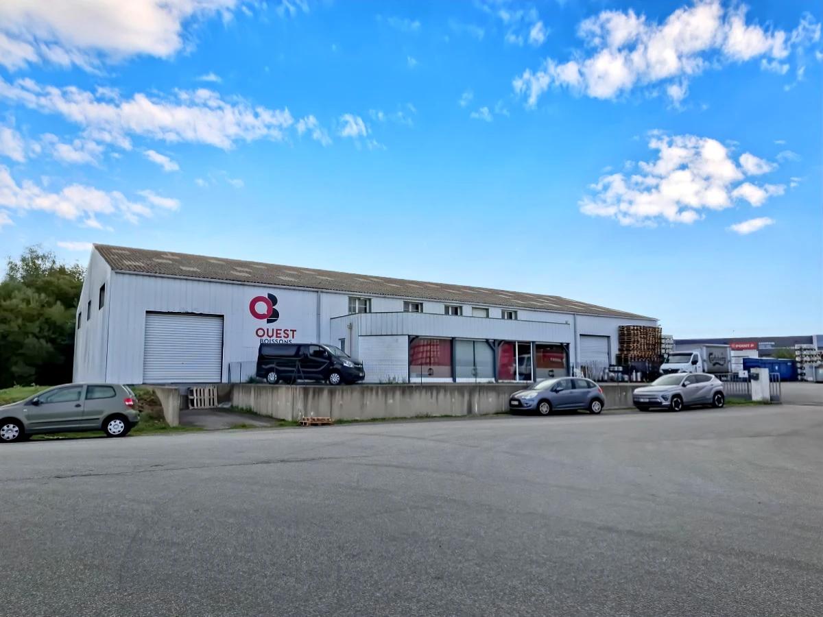 Local commercial 800 m² · à Pontivy · 800 m² · 325 580 €