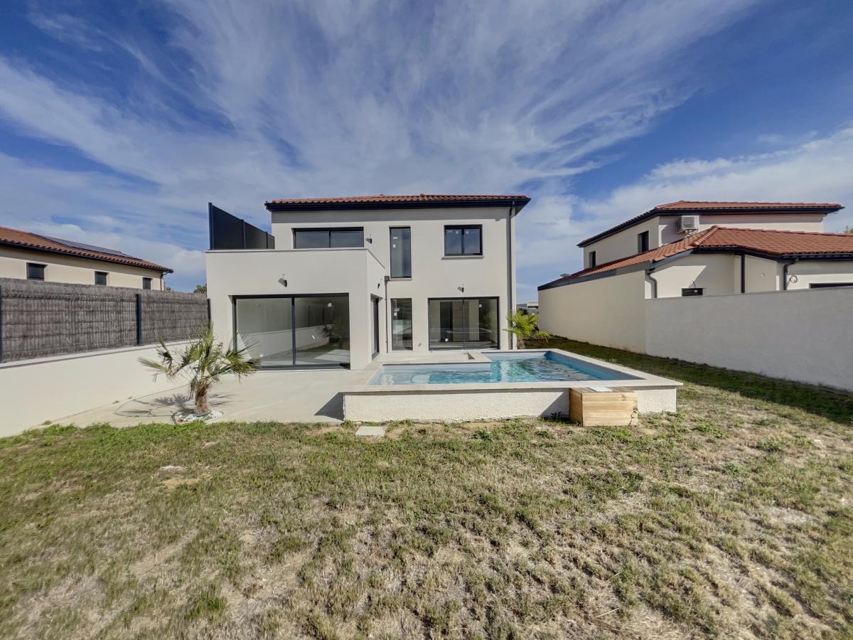 Maison 7 pièces 140 m² · à Montanay · 140 m² · 650 000 €