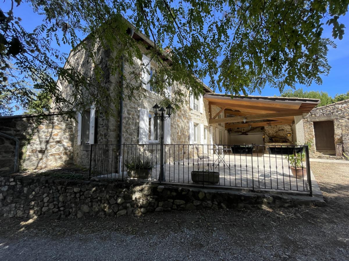 Maison 8 pièces 188 m² · à Charmes-sur-Rhône · 188 m² · 568 000 €