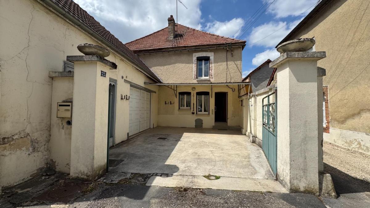 Maison 7 pièces 127 m² · au Mesnil-sur-Oger · 127 m² · 128 000 €